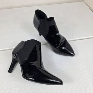 Sleek Black Heeled Boots for Women